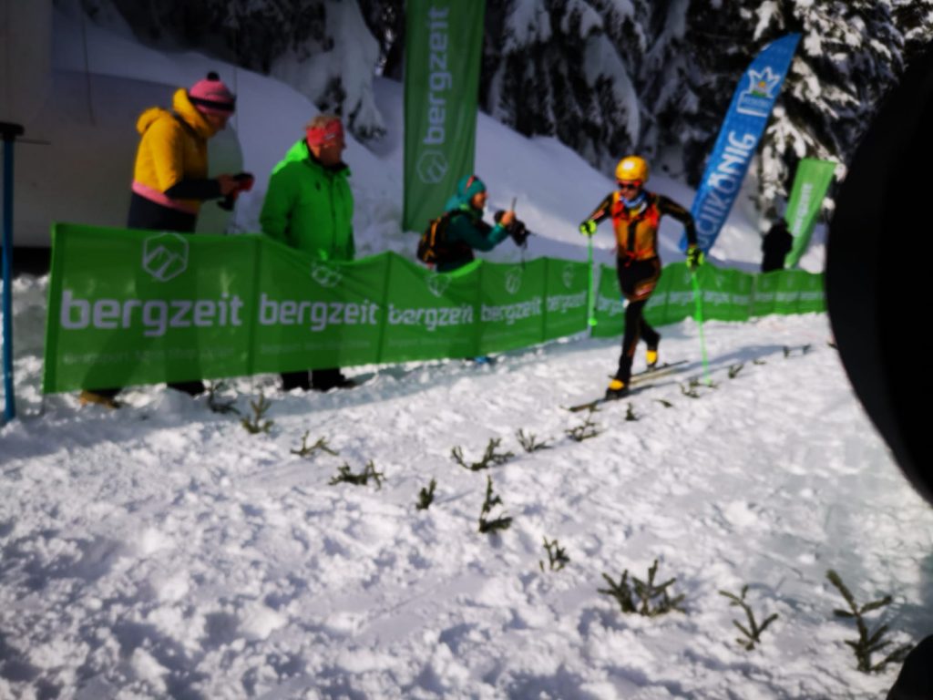 06 Alpencup Vertical Erztrophy Bild Posch Zieleinlauf