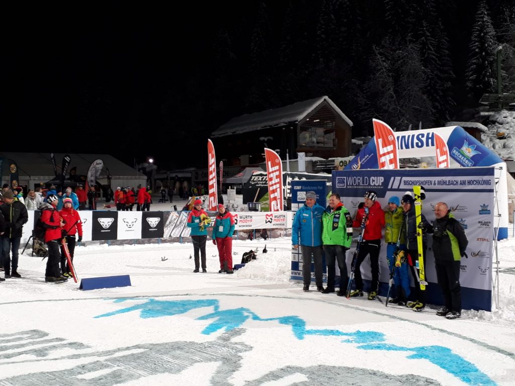 29 WCSprint Erztrophy Bild Spielbuechler Flower Ceremony Espoirs Männlich