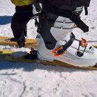 Einhandbedienung...notfalls auch mit dem Skischuh