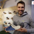 ISPO 2019 Doghammer Hüttenpatschen aus Steigfell 3 Bild Karl Posch SKIMO Austria ISPO 2019 Doghammer Hüttenpatschen aus Steigfell 3 Bild Karl Posch SKIMO Austria