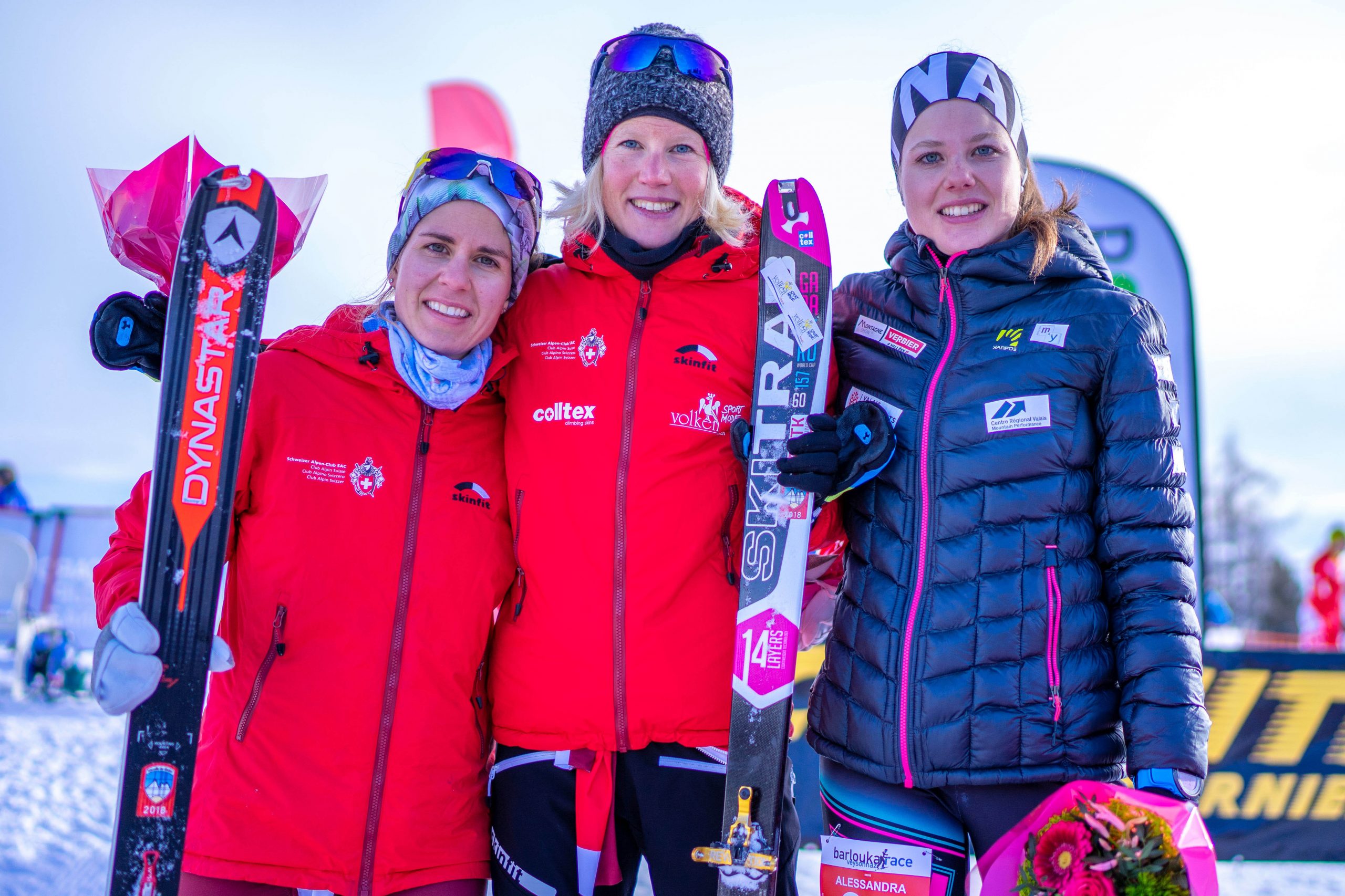 Victoria Kreuzer nach ihrem Sieg. Vize-Schweizermeisterin wurde Jennifer Fiechter (Leysin VD). Auf Platz 3 lief Alessandra Schmid (Fiesch VS).