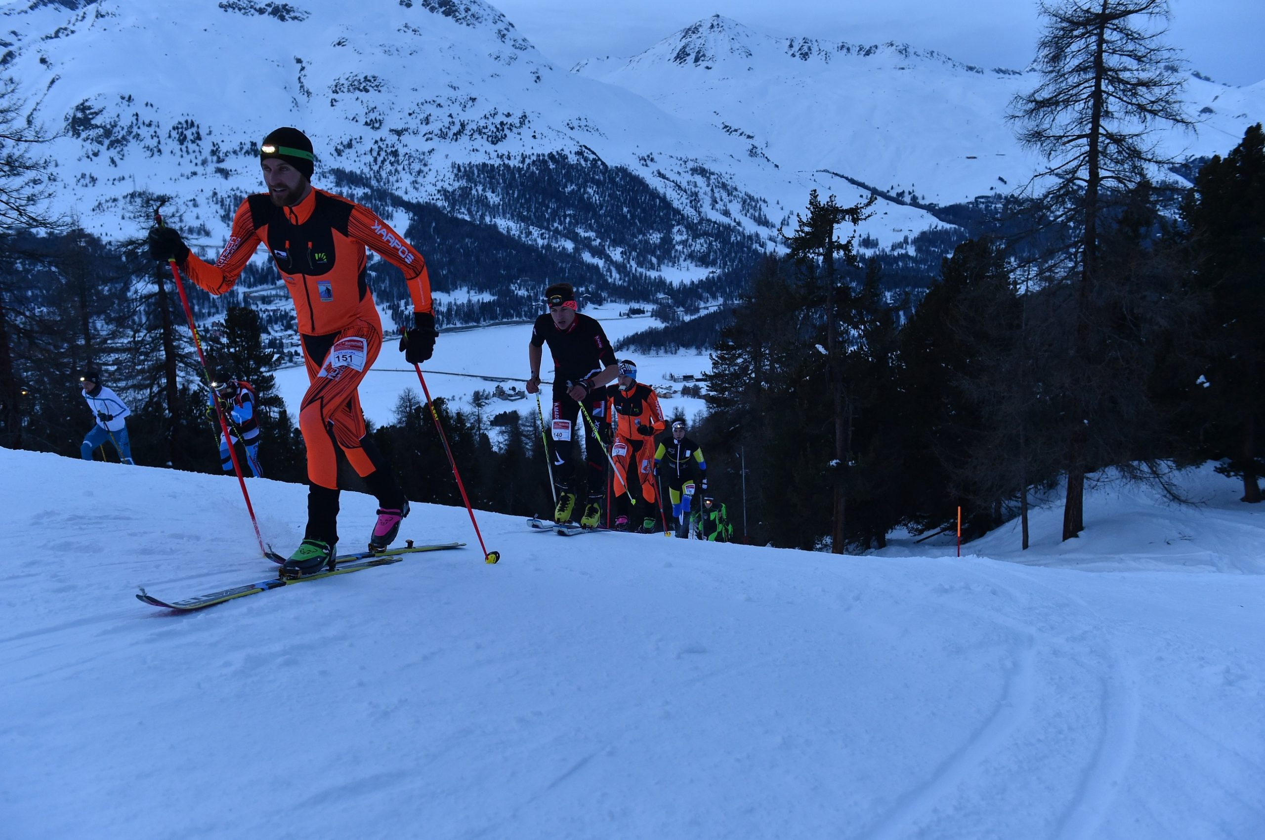 3-Summits Corvatsch - 2019
Skitourenwettkampf mit Höhenunterschied: 837 hm, Distanz: 4 km
https://www.3-summits.ch