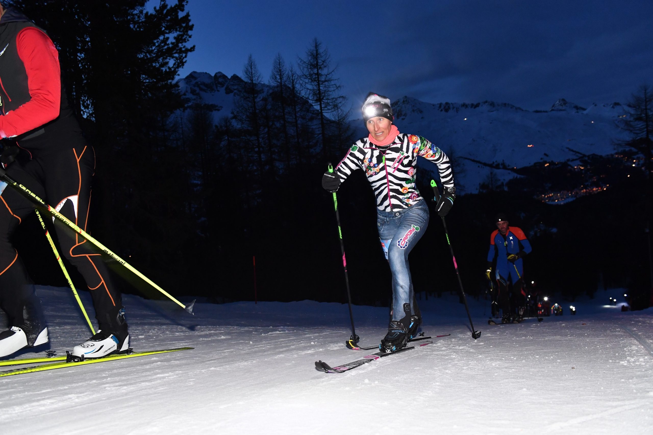 3-Summits - Corvatsch - 2020 Silvaplana
Skitourenwettkampf mit Hhenunterschied: 890 hm, Distanz: 4.5 km
https://www.3-summits.ch