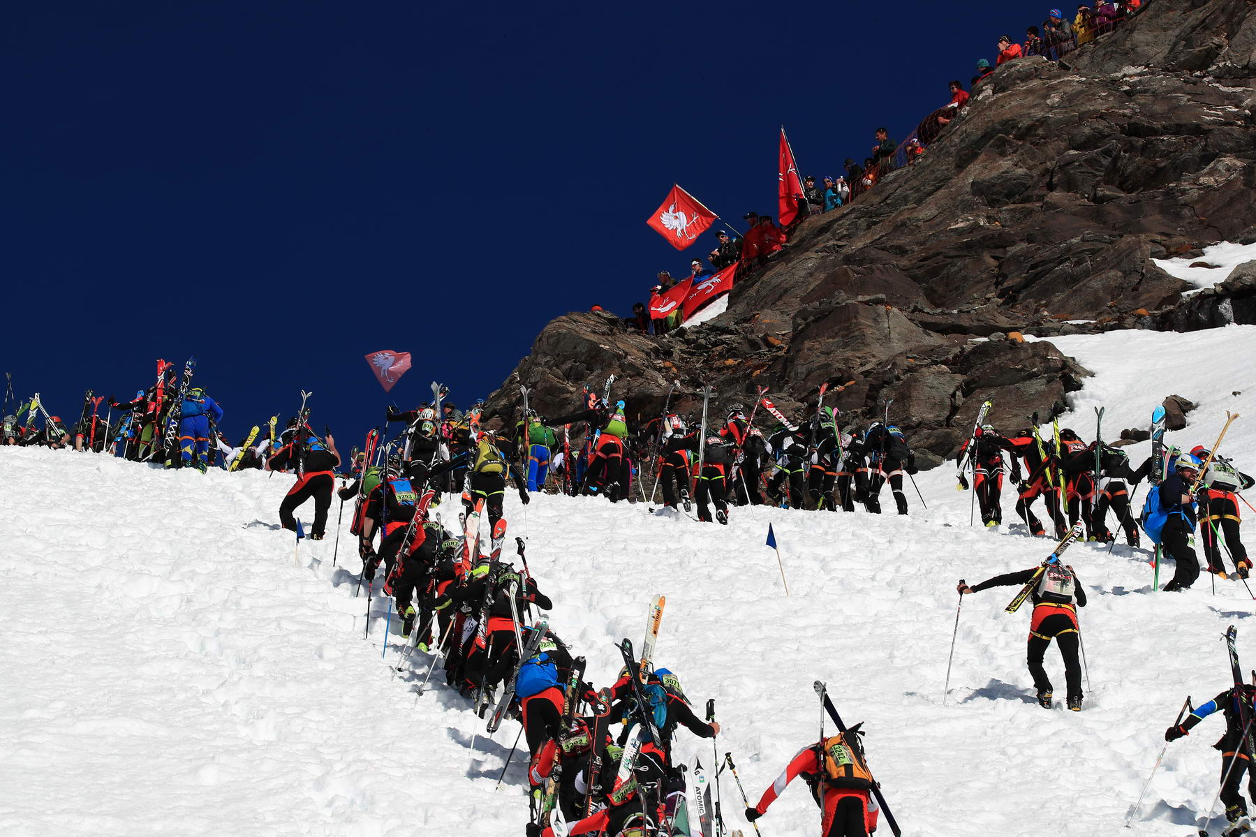 PATROUILLE DES GLACIERS 2018

Zermatt-Arolla-Verbier les 17-18-20-21 avril 2018