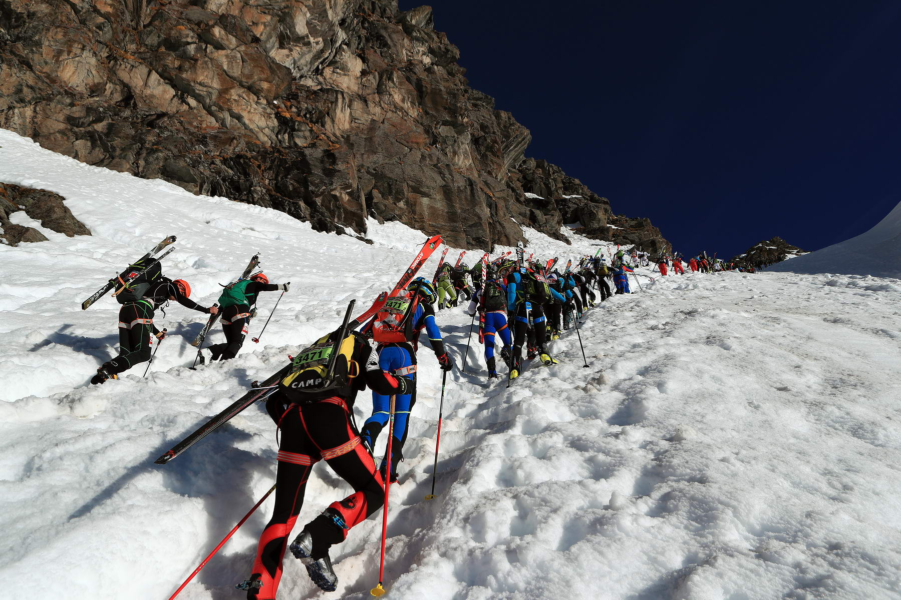 PATROUILLE DES GLACIERS 2018

Zermatt-Arolla-Verbier les 17-18-20-21 avril 2018
