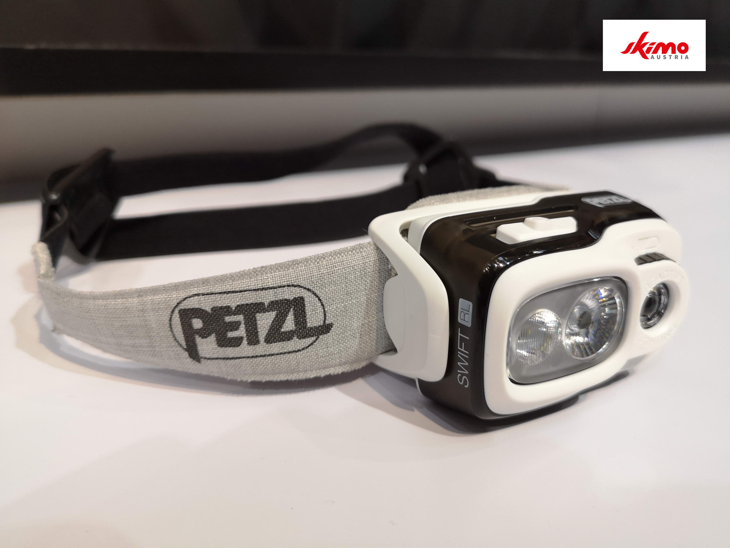 ISPO 2019 Petzl Swift RL Schwarz 1 Bild Karl Posch SKIMO Austria