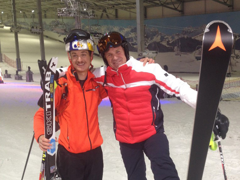 Anton Palzer und Markus Wasmeier in der Skihalle Alpincenter Wittenburg - © NINE&ONE 