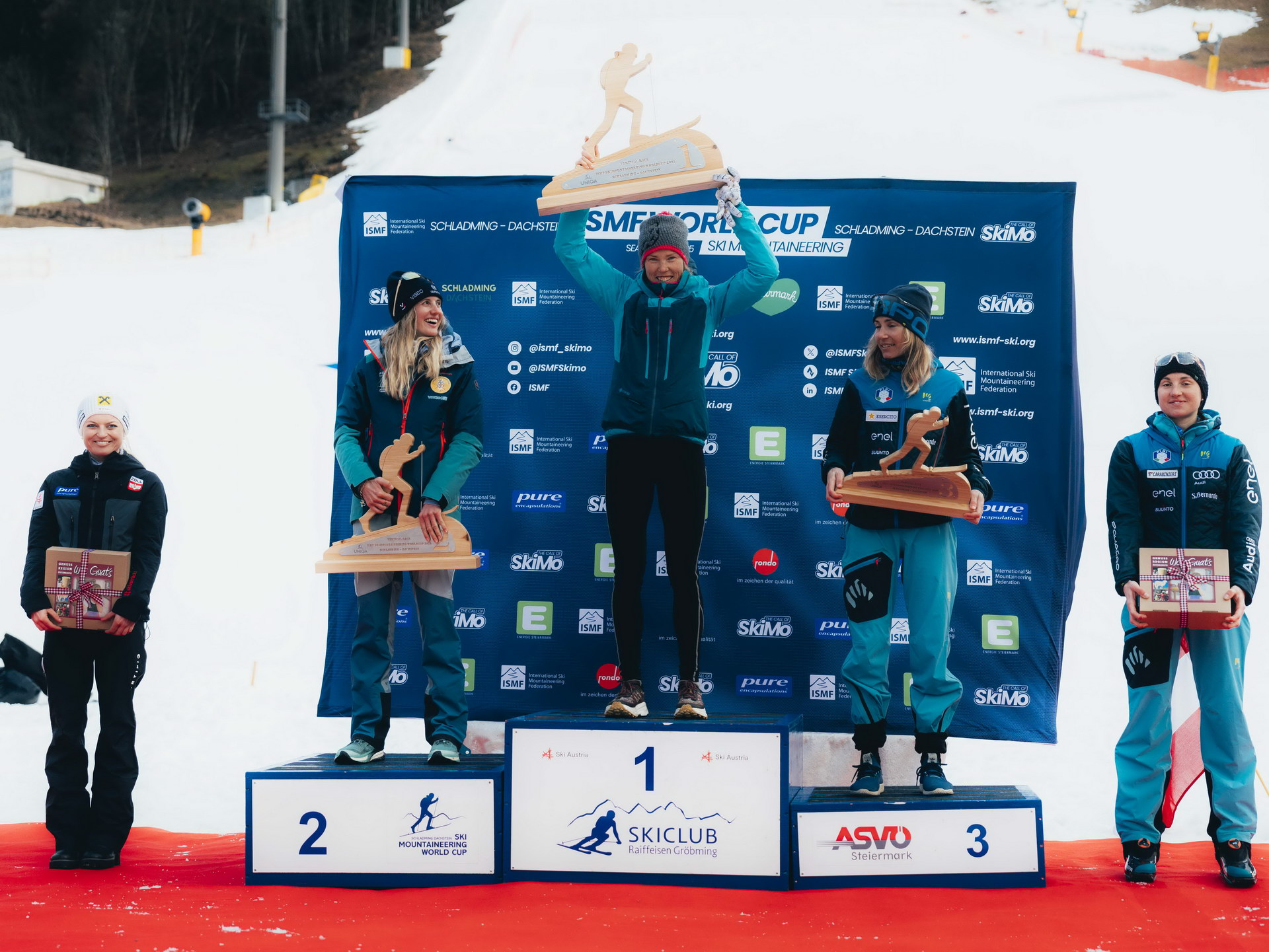 awards vertical 3